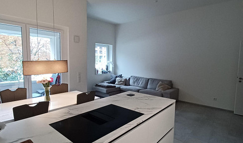 Stilvolle Maisonette direkt am Kanal! Familientraum mit sonniger Terrasse!