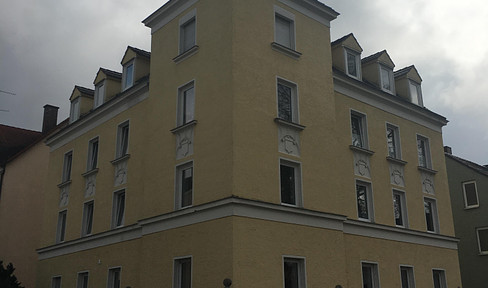 Well-kept 8-family house in Art Nouveau style near KH Josefinum Augsburg