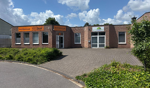 Brüggen office space 150 m² or 180 m²| office | practice | store | 95 m² basement | PROVISION FREE