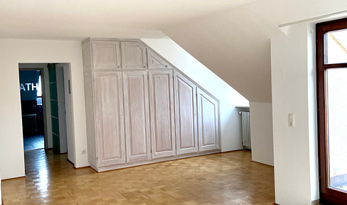 Spacious 1st floor apartment with loggia