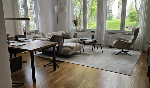 Großzügige 2,5-Zimmer -Altbauwohnung in sehr ruhiger Lage