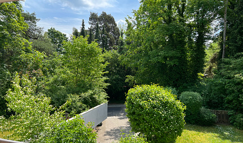 Rarity - Pullach / Großhesselohe - bright, spacious apartment on a park-like plot