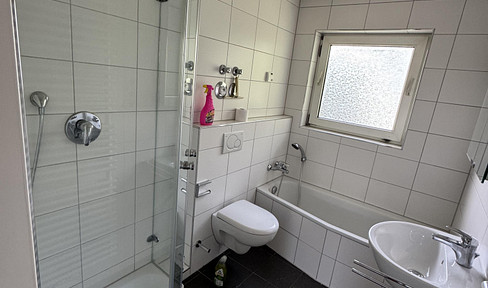 3sqm, freshly wallpapered & painted, balcony, garage, in well-kept apartment building