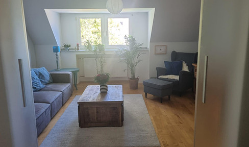 Quietly located, newly renovated, bright attic apartment in the middle of Rüttenscheid