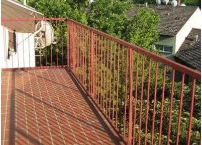 Maisonette-Wohnung mit Altbaucharme, reduziert