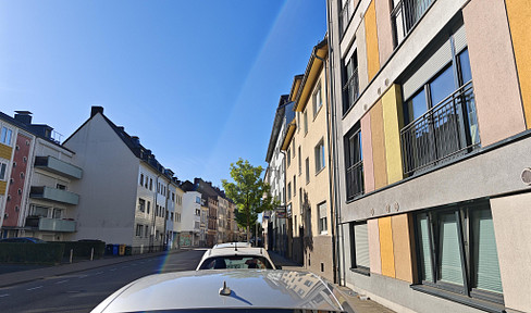 Bonn: Attractive 2-room apartment with balcony and underground parking, in a good location, built in 2015.
