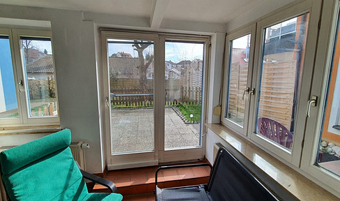 1 room apartment with conservatory and terrace