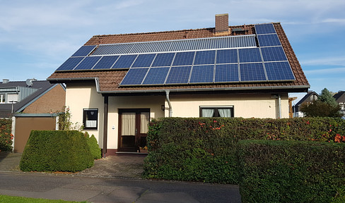 Detached EFH with underfloor heating & solar in Heimersdorf Commission-free