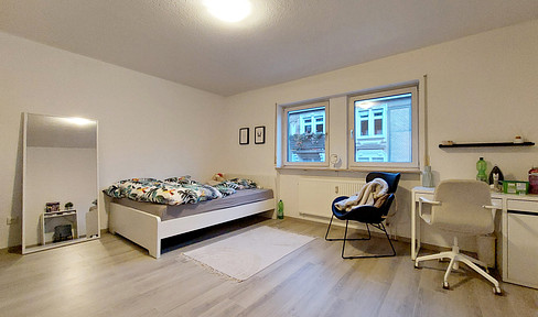 Refurbished 2-room apartment with balcony and fitted kitchen in Mannheim city center