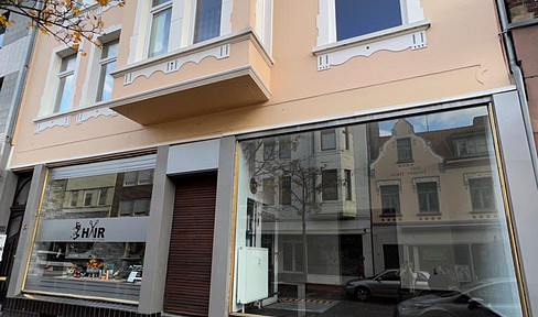 54 m² of commercial space | Shop window | Close to the train station (walking distance) | Cold rent: only €475.