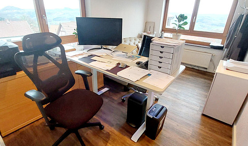 5 room apartment (1 hour from Stuttgart) for rent in Hohenstaufen 73037