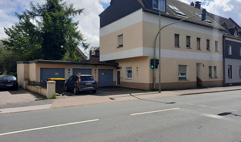 Duisburg Homberg Apartment building with garages