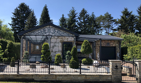 Angled bungalow upscale and modernized, with pool directly on the breeze.