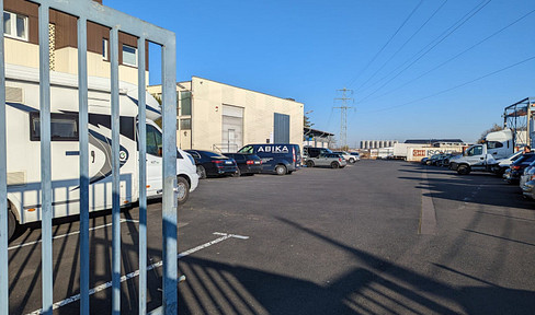 Completely refurbished hall incl. loft office - also divisible from 200 m²