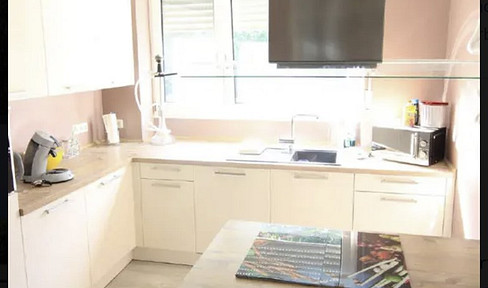 Apartment like your own house in Göttschied, 180 square meters - with fitted kitchen.