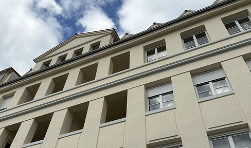 Refurbished 8-room apartment - view over Pforzheim