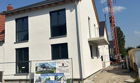 NEUBAU: Doppelhaushälfte, schlüsselfertig, Rohbau fertig