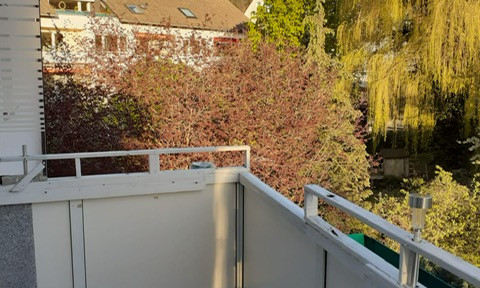 from private! A place in the sun! Cozy 2 room apartment with large south-facing balcony + castle mountain view