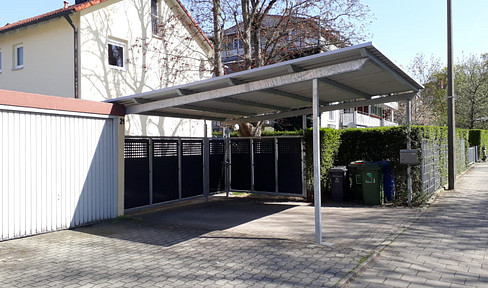 Freistehendes Einfamilienhaus (Nähe Zentrum) mit Garten, Garage und Carport