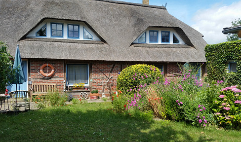 Landhaus mit 5 Ferienwohnungen, großer Garten und mehr....