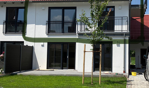 Duplex apartment with plenty of space and two balconies.