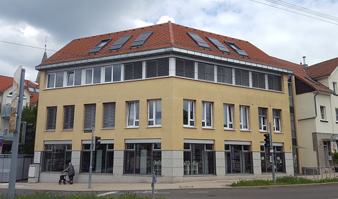 Repräsentative Bürofläche im 2. Obergeschoss in zentraler Lage in Stgt.-Plieningen