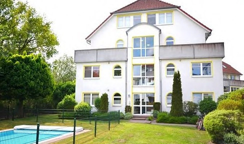 Gemütliche Maisonette Wohnung mit Pool im Garten