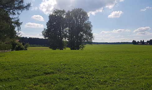 Rare building plot in a quiet prime location in Holzkirchen - divisible into 2 to 4 plots