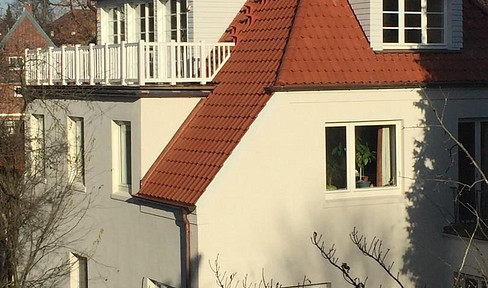 Othmarschen- classic living in a 1920s house