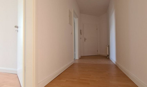 SOFORT VERFÜGBAR - Moderne Wohnung mit Einbauküche, 3-Zimmer, offen und Balkon in Chemnitz