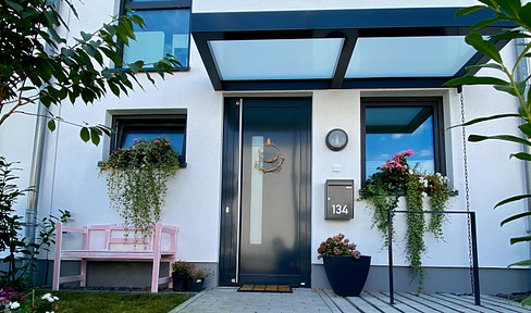 Brand new 6-room townhouse (built in 2021) with a garden and 2 parking spaces in a garage – energy-efficient.