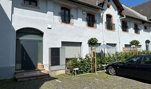 4ZKB in Nieder-Wöllstadt, neuwertig