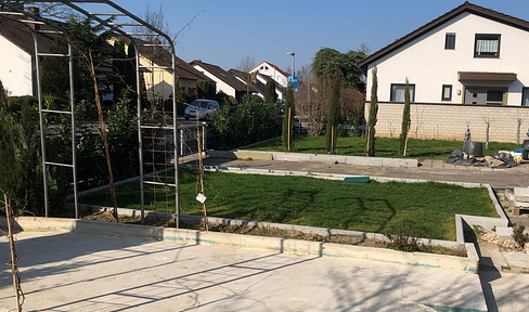 Kernsaniert,1 Schlafzimmer, 1 Wohnzimmer, Küche, großes Badzimmer   Provision frei