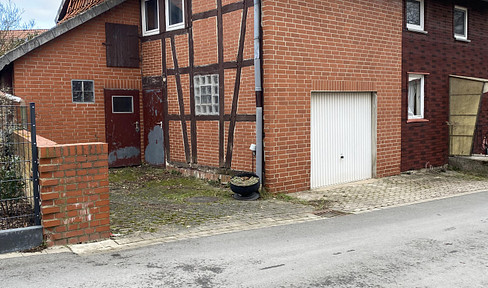 Sarstedt-Hotteln, possibly rent-to-own property, house for large family; for sale to craftsman,