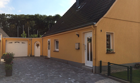 Beautiful semi-detached house with conservatory and garage for rent in Bergkamen - Rünthe