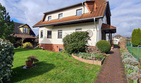 Einfamilienhaus, Büro/Einliegerwohnung möglich (Keller oder Dach)