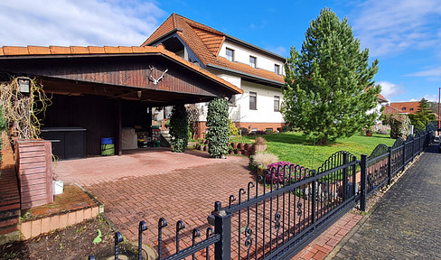 (Reserved: May 1st) Solidly built house with insulation. (Potential for a separate living unit/office space).