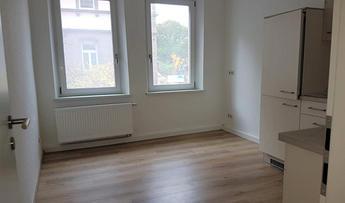 Refurbished 1-room apartment with fitted kitchen and bright bathroom in St. Leonhard
