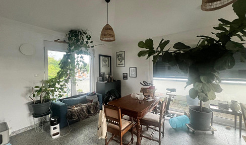 Exklusive 3-Raumwohnung Penthousewohnung mit Terrasse, Einbauküche und 2 Garagenstellplätzen