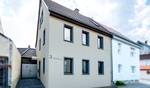 Beautiful detached house with adjoining apartment - commission-free!