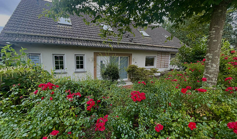 Wohnen und Arbeiten unter einem Dach - auf Traumgrundstück mit Fernblick