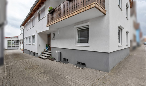 Apartment house with commercial hall on 1250m²