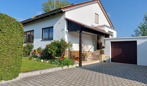 Location! Location! Location! Bungalow at the Niederstimmer Weiher