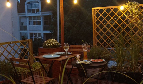 Traumhafte und helle 2-Zimmer-Wohnung mit Wintergarten und Dachterrasse  (Dobbenviertel)
