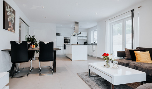 3-room apartment, including fitted kitchen and a large terrace, available from June 1st, 2026!