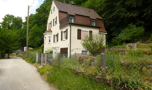 House in quiet idyllic location