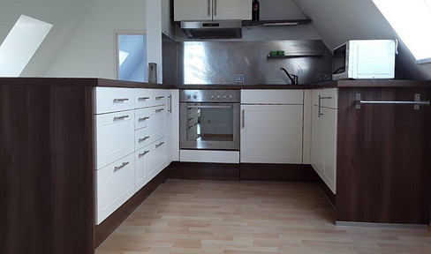 2-room exclusive top floor apartment with balcony and living room