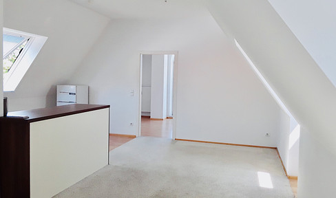 Exclusive 2-room attic apartment with balcony