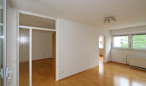 Provisionsfrei! Sofort bezugsfreie, ruhige, gepflegte 4,5-Zimmer-Whg mit Südloggia und Einbauküche