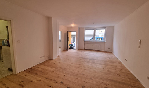 Bright beautiful apartment with plenty of space and garden in beautiful location